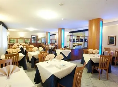 Riva 3* Lido di Camaiore