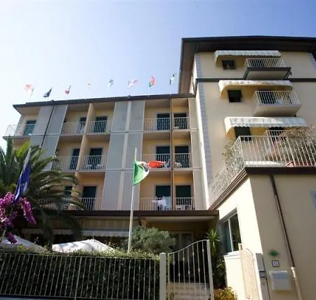 Riva 3* Lido di Camaiore