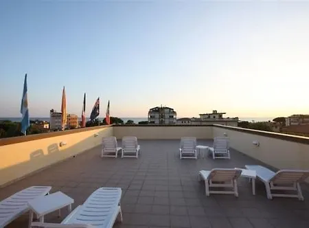 Riva 3* Lido di Camaiore